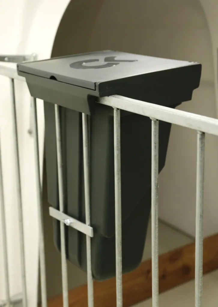 Small combo feed box for calf hutch fencing