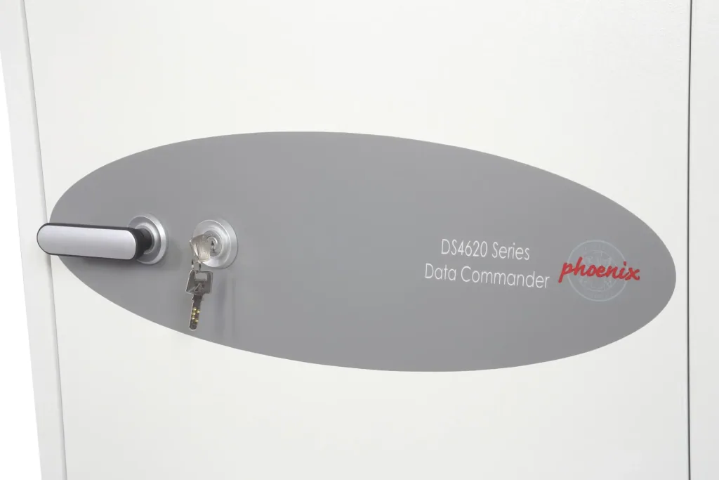 Data Commander data protection safe, external dimensions 1160 x 690 x 720 mm, with key lock