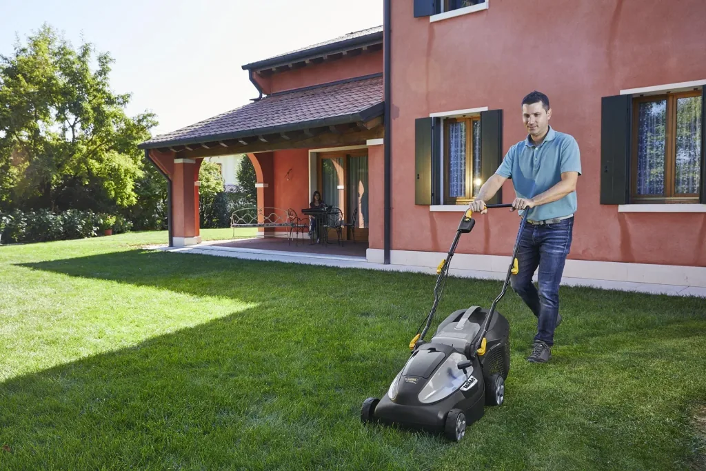 Cordless lawn mower "AL1 3820 Li", with battery and charger