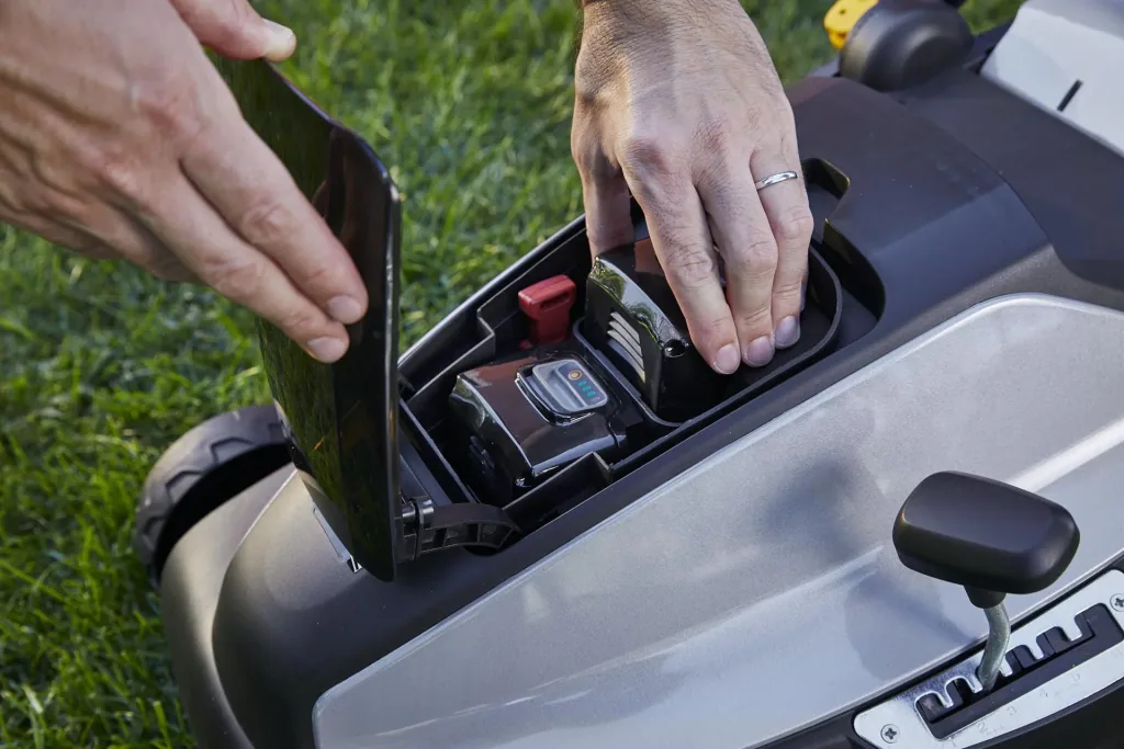 Cordless lawn mower "AL1 3820 Li", with battery and charger