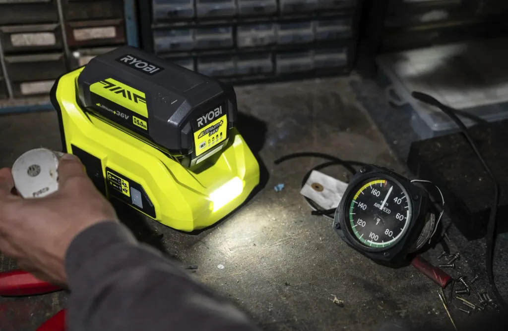 Battery inverter Max Power 36 V, without battery and charger