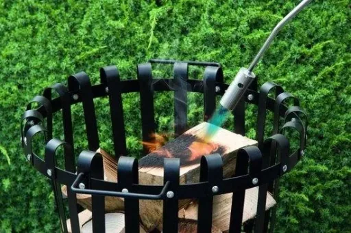 Weed burner with piezo ignition INCLUDES 4 gas bottles