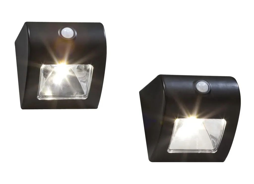 Solar wall and fence light with motion detector
