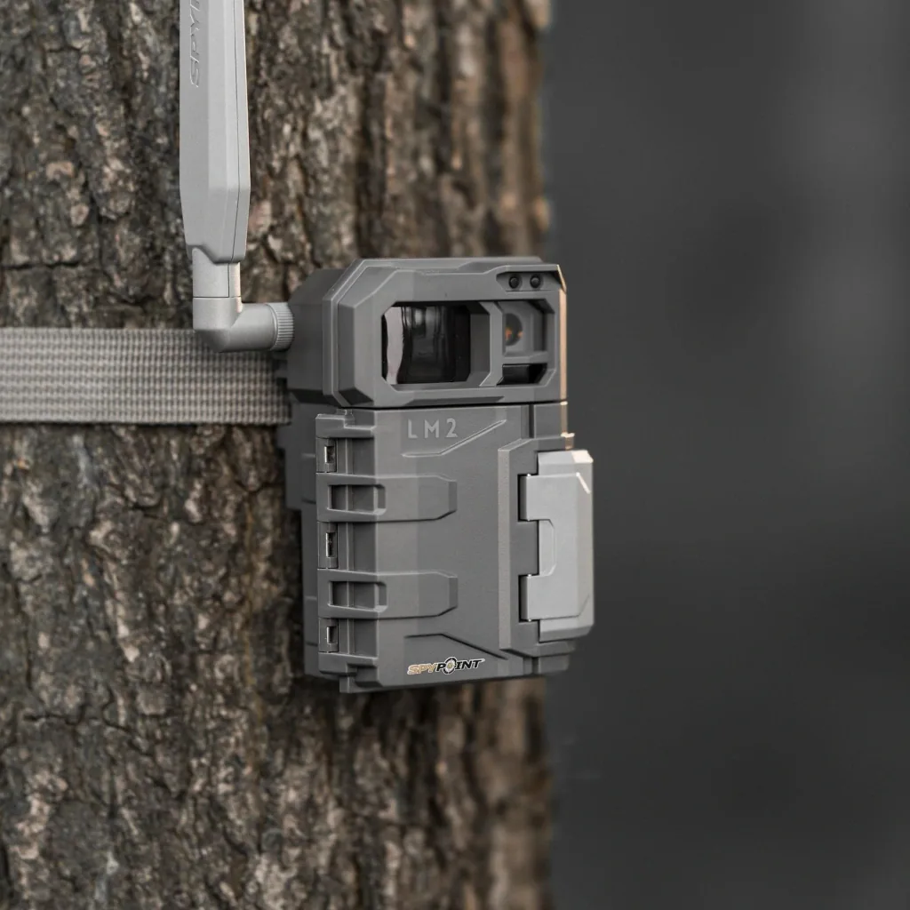 Wildlife camera SPYPOINT LM2