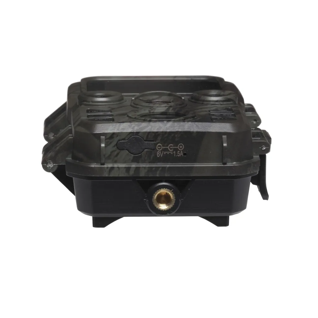 Mini wildlife camera with infrared LED for easy night vision