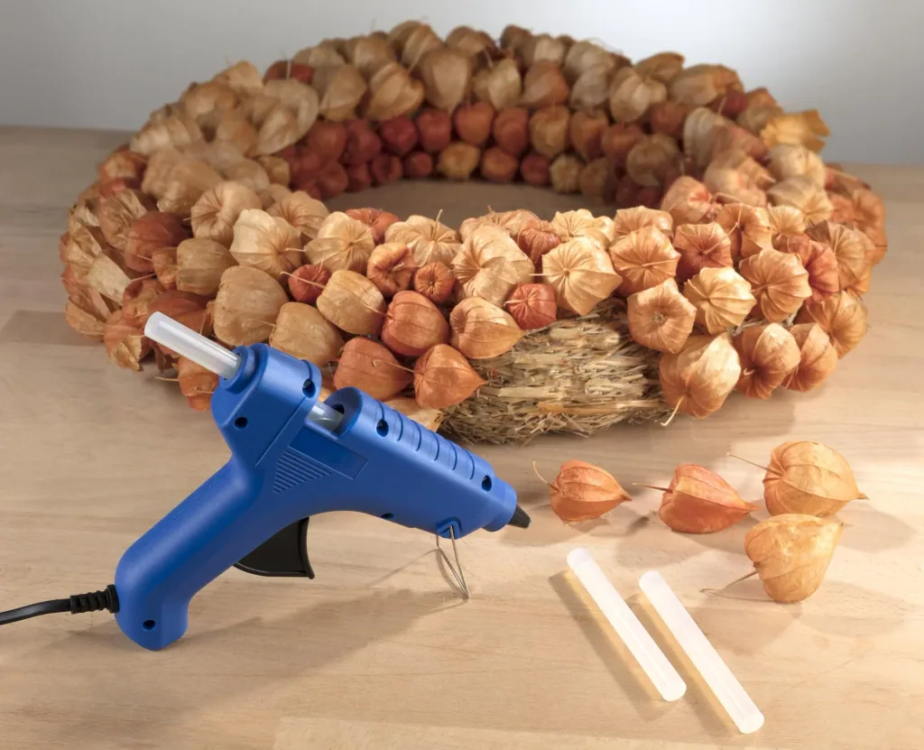 Hot glue gun KP 40 with accessories in a case