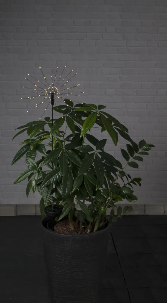 Solar dandelion with warm white LEDs
