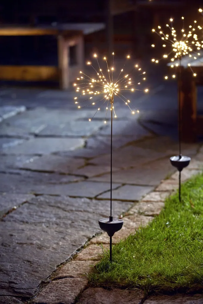 Solar dandelion with warm white LEDs