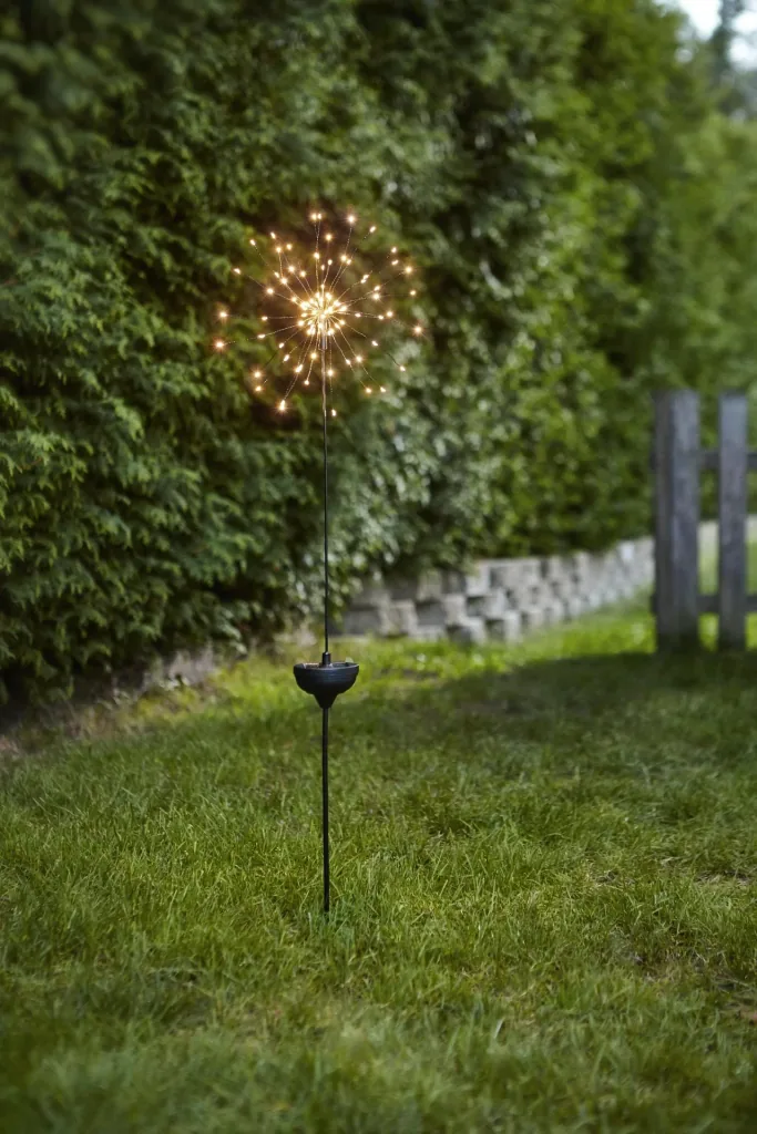 Solar dandelion with warm white LEDs
