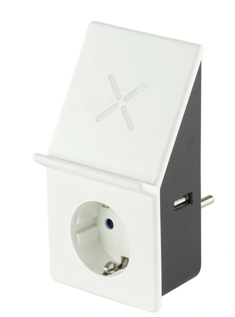 USB charging adapter as intermediate plug with wireless and USB charging function