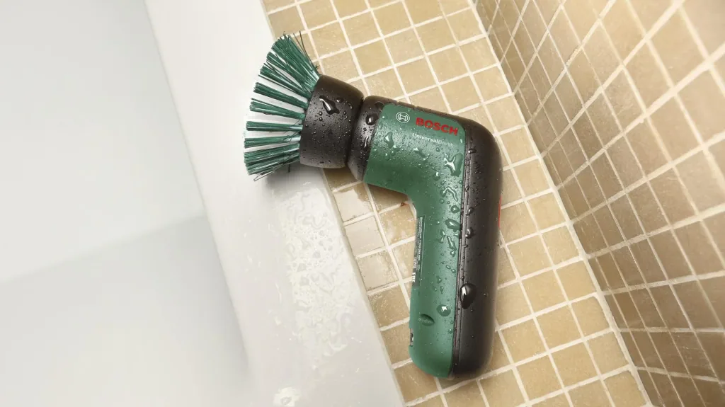 UniversalBrush cordless cleaning brush