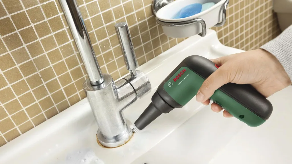 UniversalBrush cordless cleaning brush