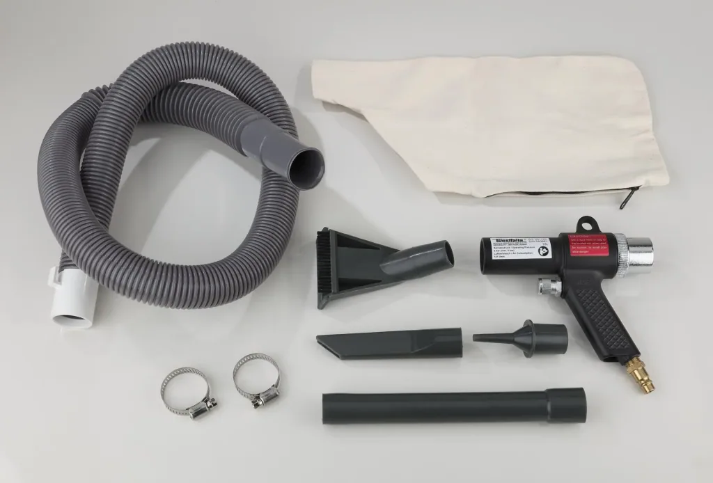Compressed air vacuum cleaner with 3 nozzles