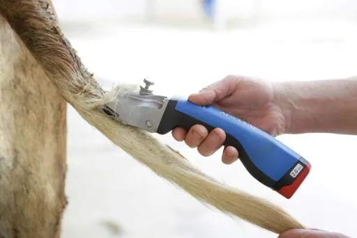 Bonum cordless shearing machine for cattle and horses, including 2 batteries