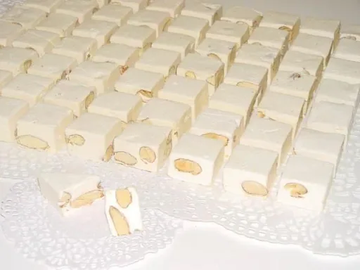 Soft nougat with almonds, 500 g