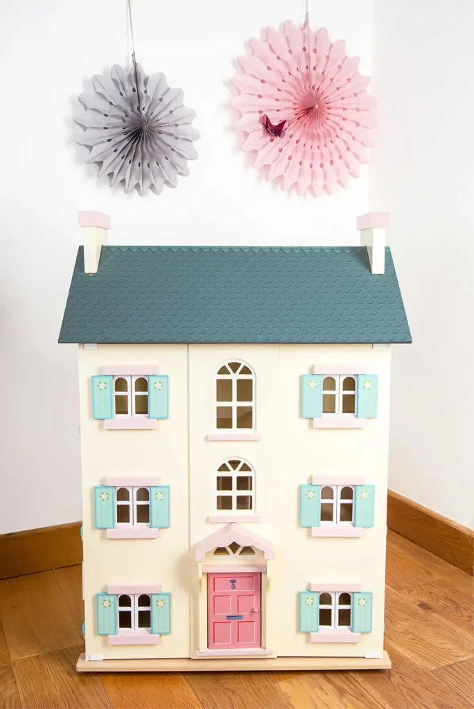 Le Toy van Dolls House Cherry Tree