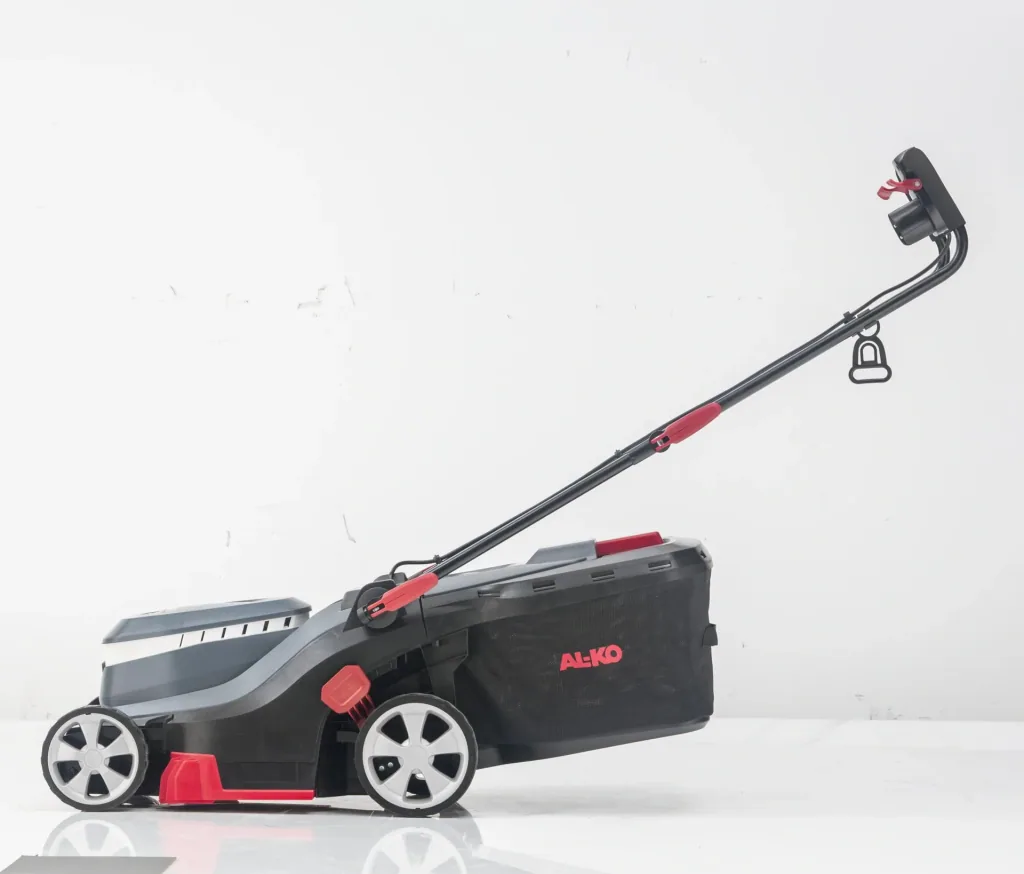 Electric lawn mower 32.2 E Comfort - Maneuverable and compact