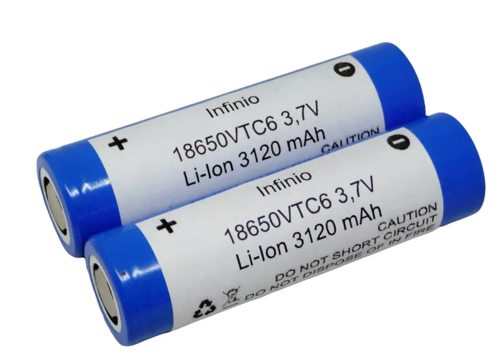 Lithium-ion battery with 3120 mAh and 3.7 Volt - box of 2