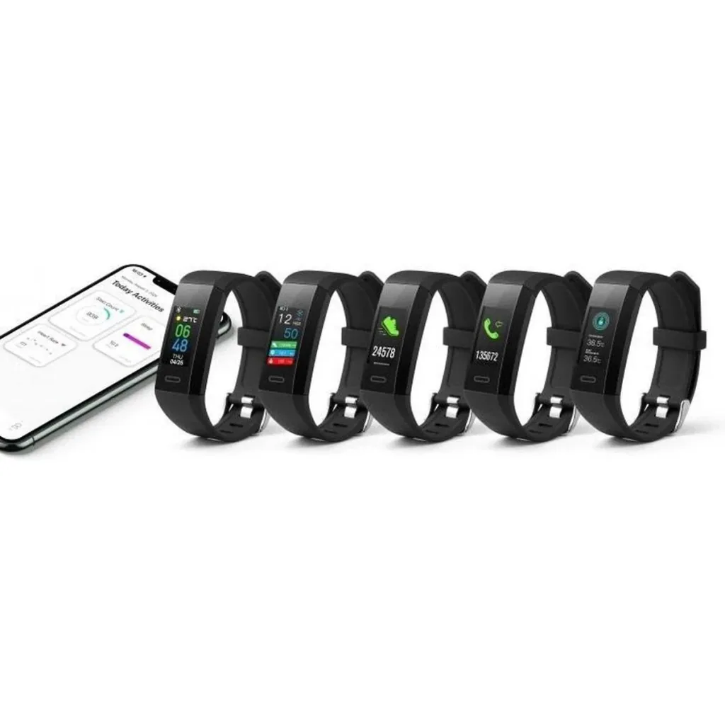 Fitness tracker with temperature display