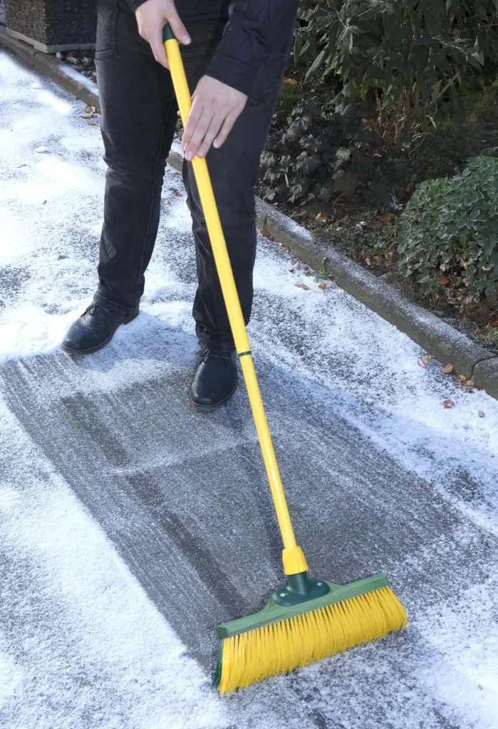 Claw broom with telescopic handle, 40 cm wide