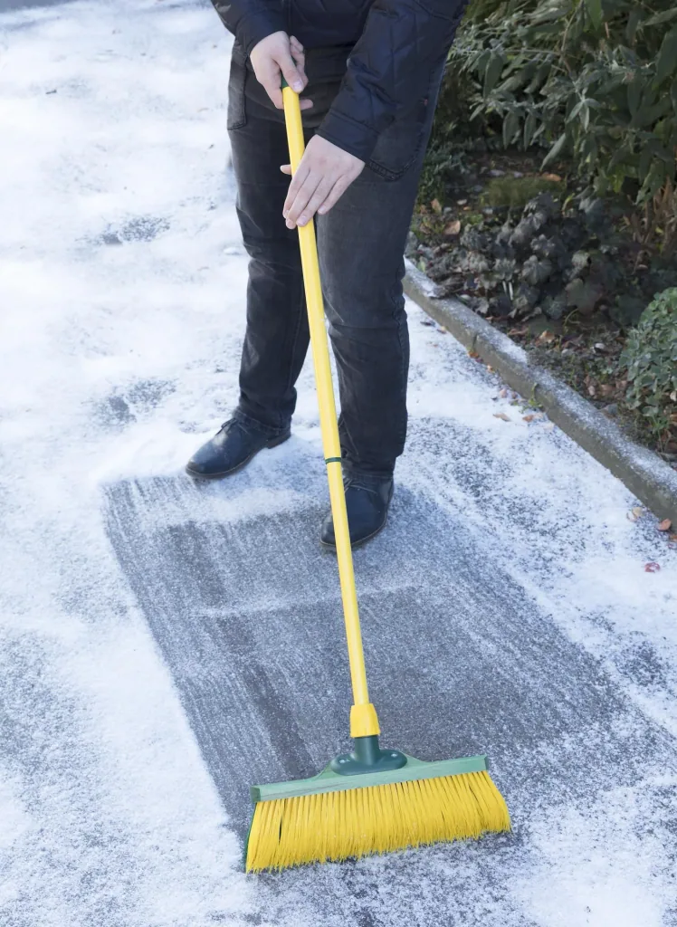 Claw broom with telescopic handle, 40 cm wide