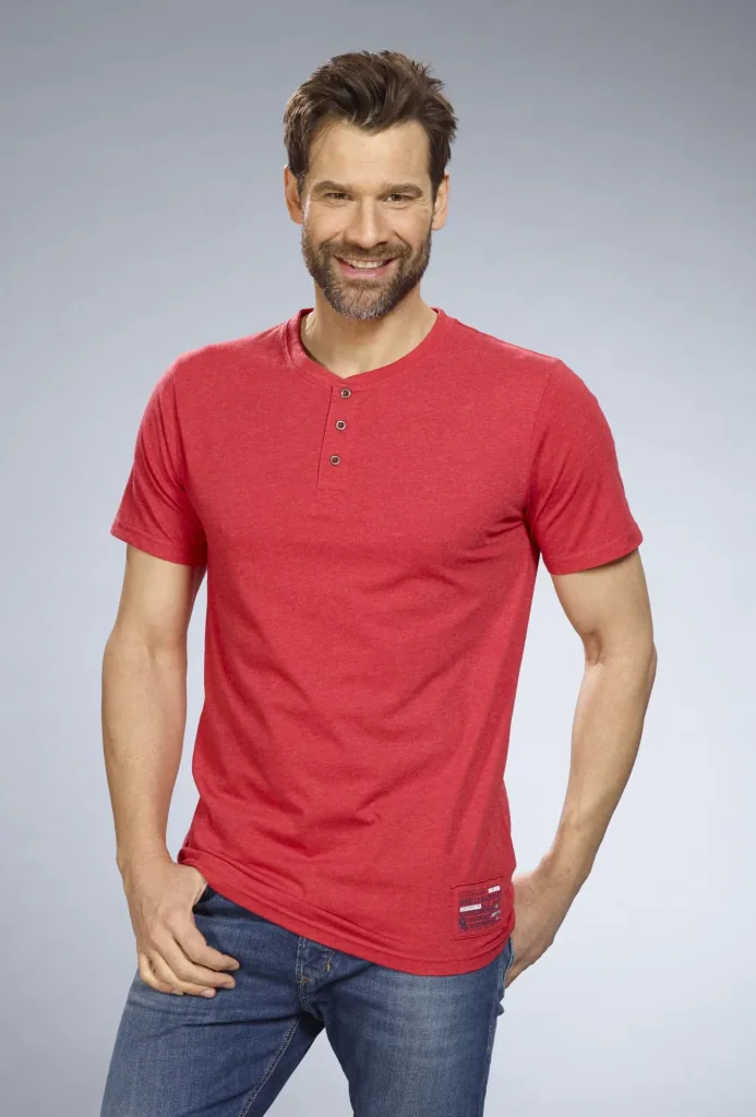 T-shirt with button placket, color red, size M