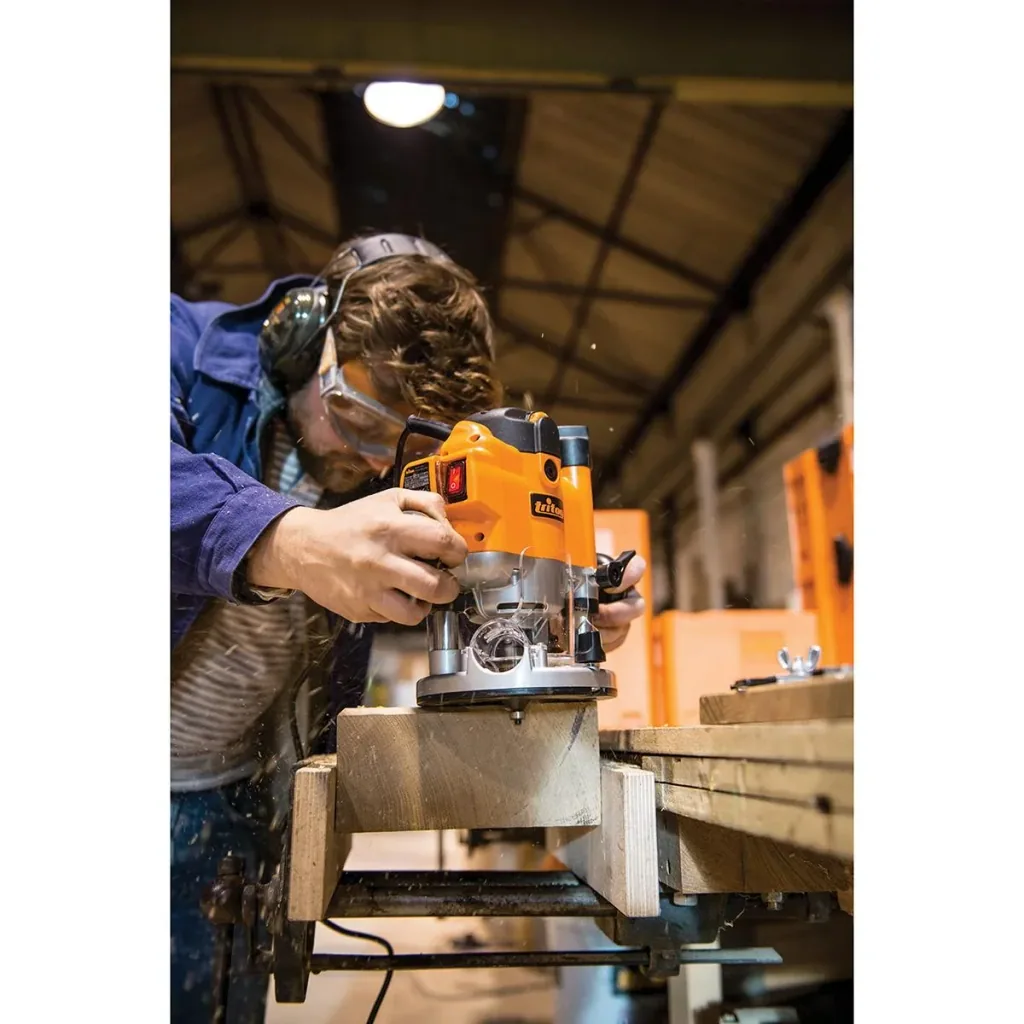 Compact precision milling machine - 1010W - Cutting depth: 0 - 59 mm