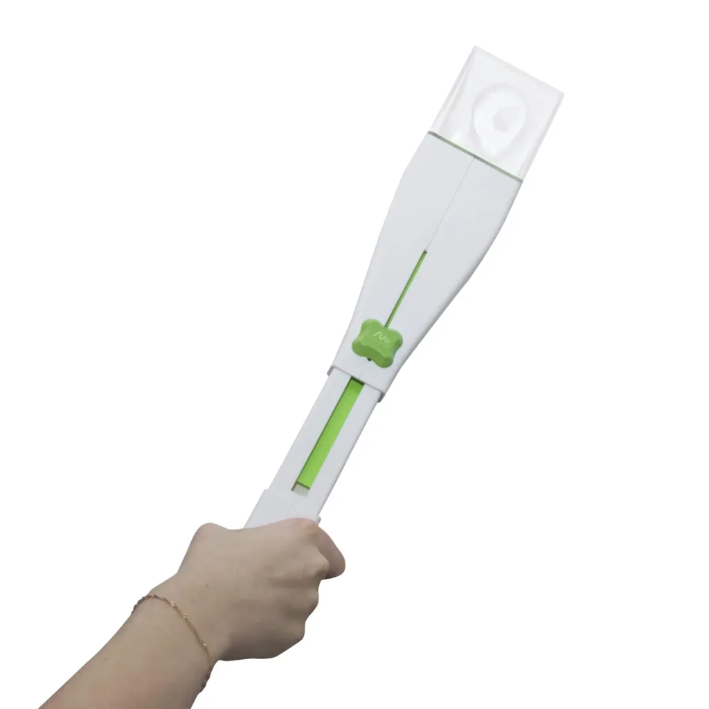 Insect live catcher with magnifying glass