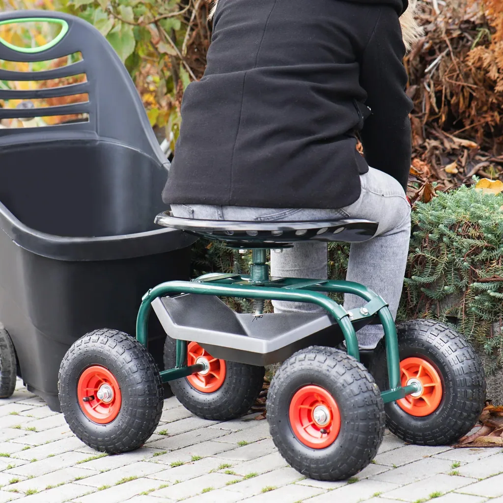 Outdoor rolling seat “Deluxe” with protective cover