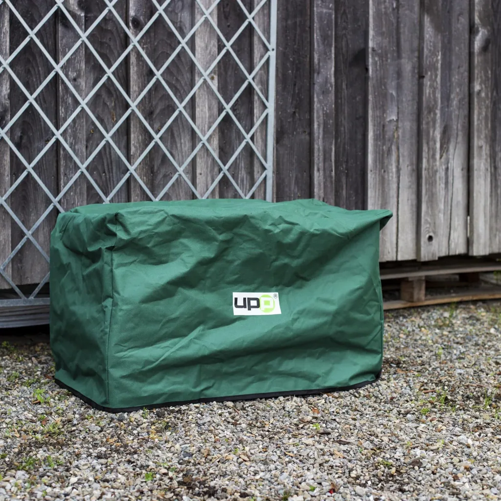 Outdoor rolling seat “Deluxe” with protective cover