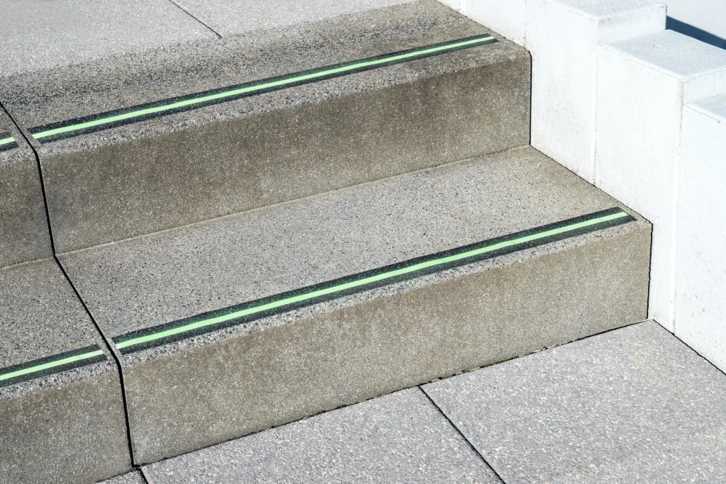 Anti-slip light strip 2-in-1, 1 piece