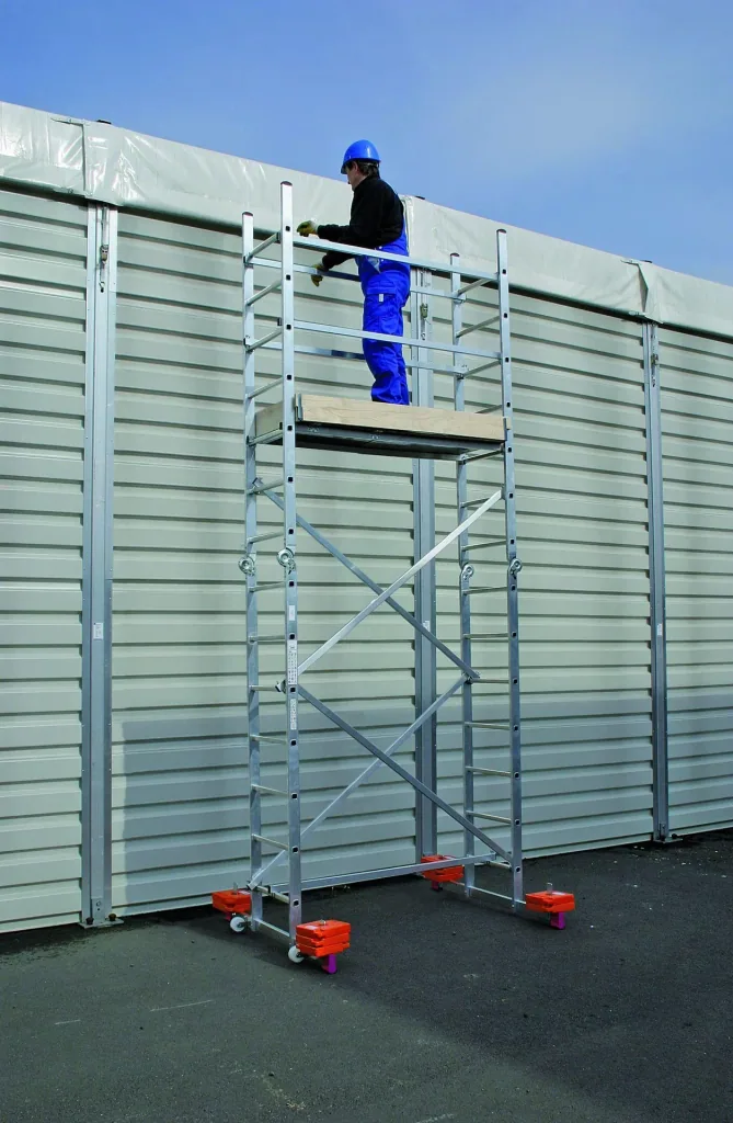 Aluminum articulated scaffolding (max. working height approx. 4.85 m)