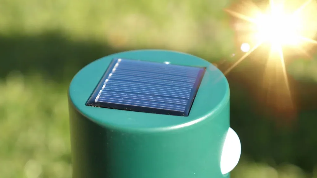 Solar universal animal deterrent "360° + reflector"