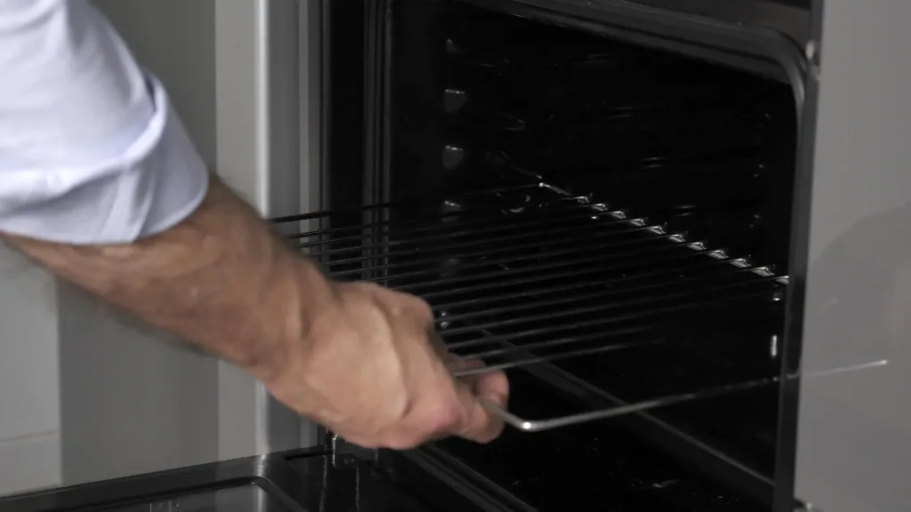 Universal oven rack, extendable