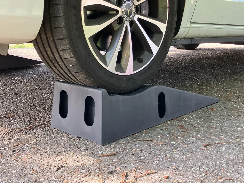 Loading ramp set plastic 2 pieces / 3T up to 235 mm