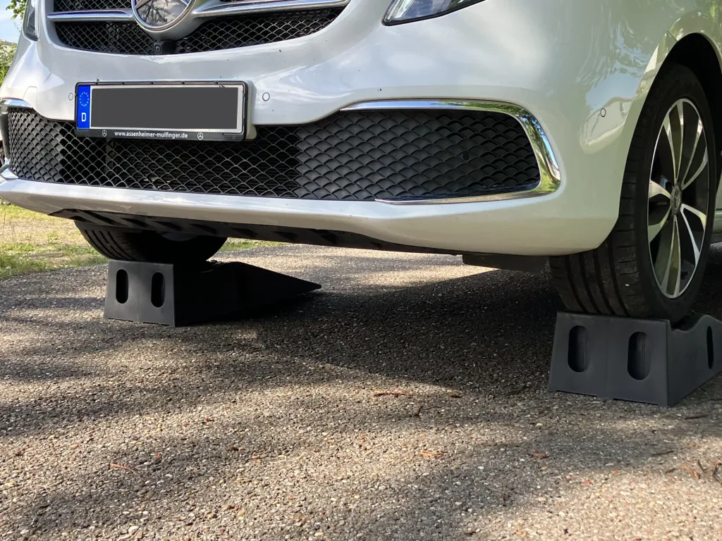 Loading ramp set plastic 2 pieces / 3T up to 235 mm