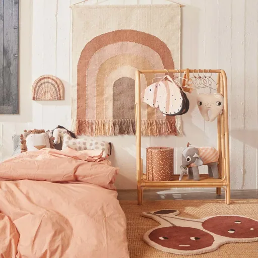 Oyoy children clothes rack rainbow rattan nature