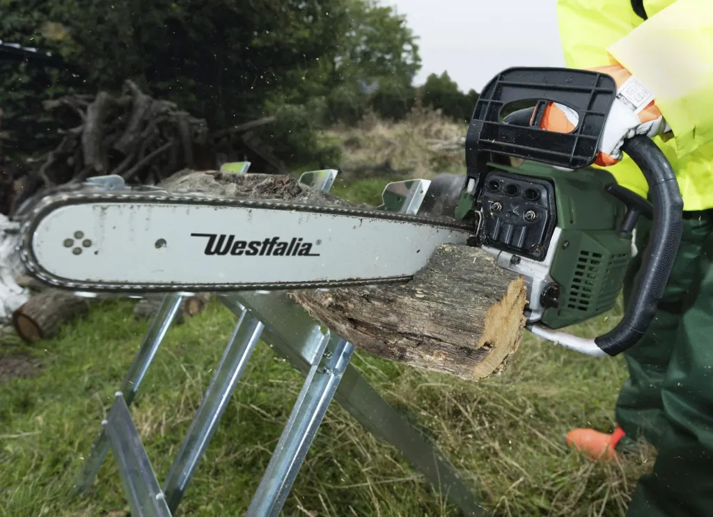 Petrol chainsaw GM BK 4545 including tarpaulin 3 x 4 m - universally usable