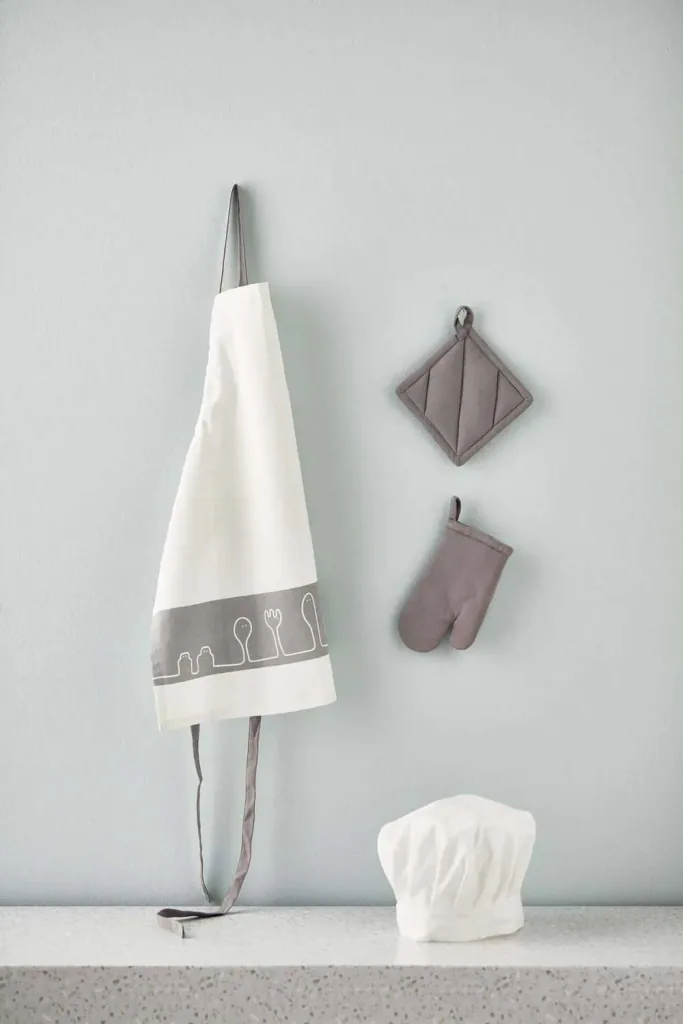 Kids concept game cooking apron with accessories