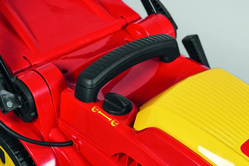 Lawn mower - A 370 E