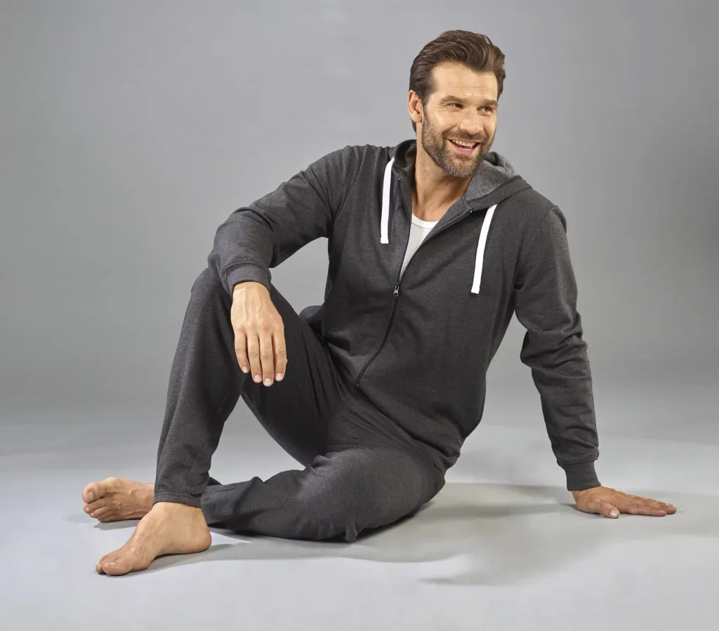 Leisure suit, color gray/melange, size M