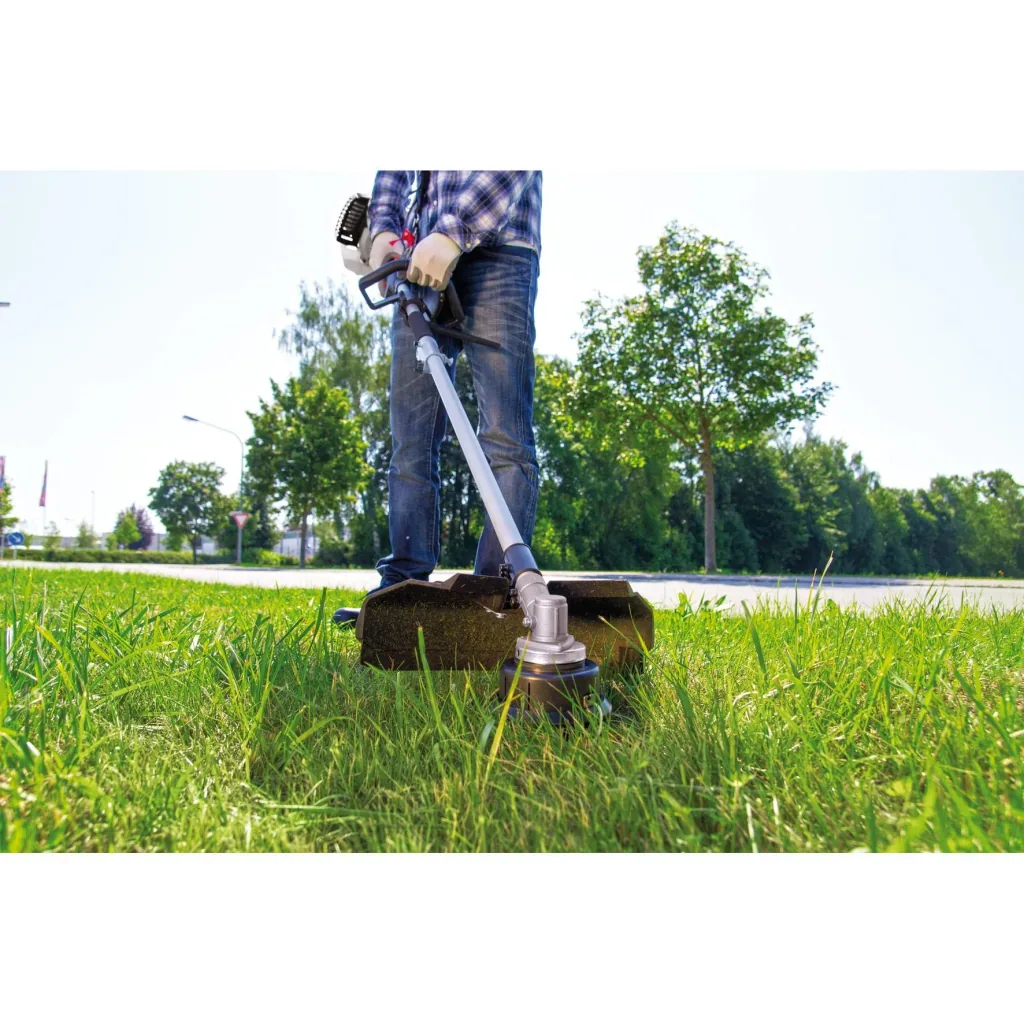 Multifunctional garden machine MFH3300-4P
