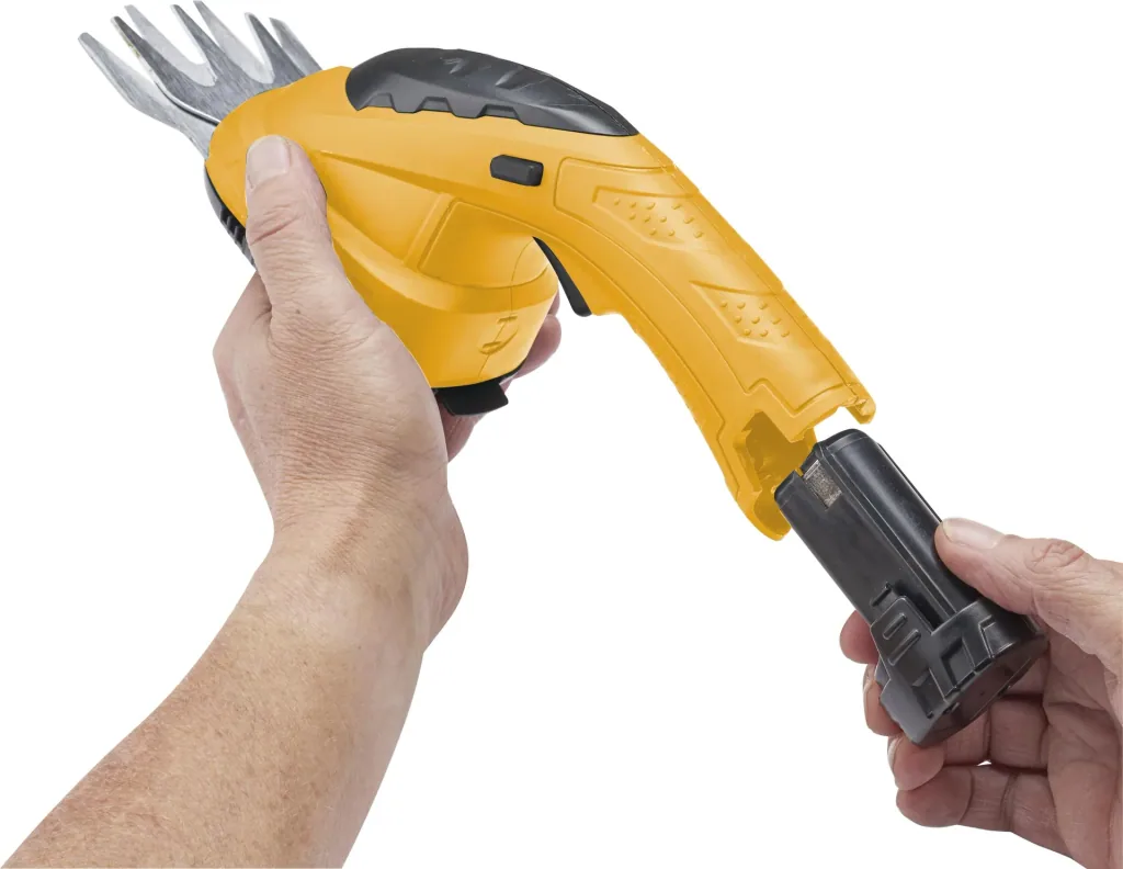 Cordless grass and shrub shears 3.6 V Li-Ion including walking stick and wheel set