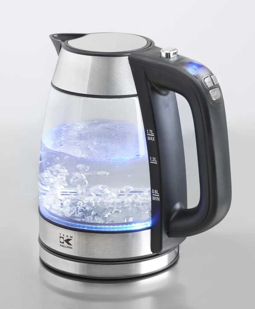 Glass kettle with digital temperature control