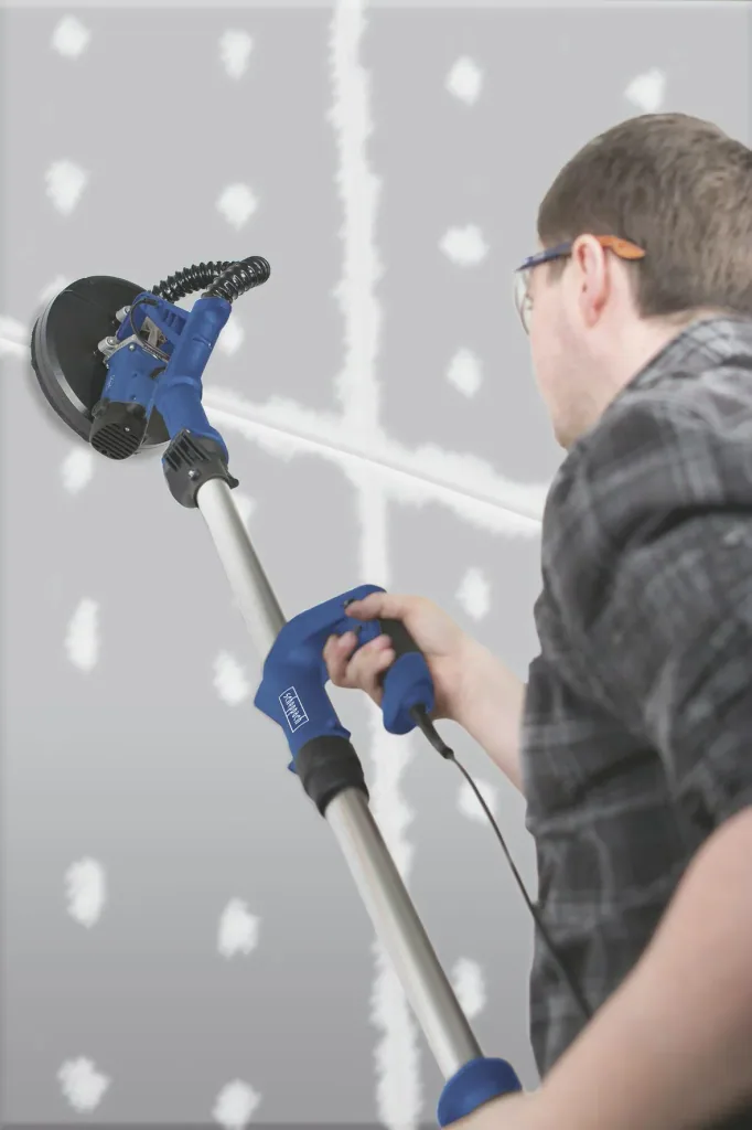 Wall and ceiling sander DS920 including extensive accessories