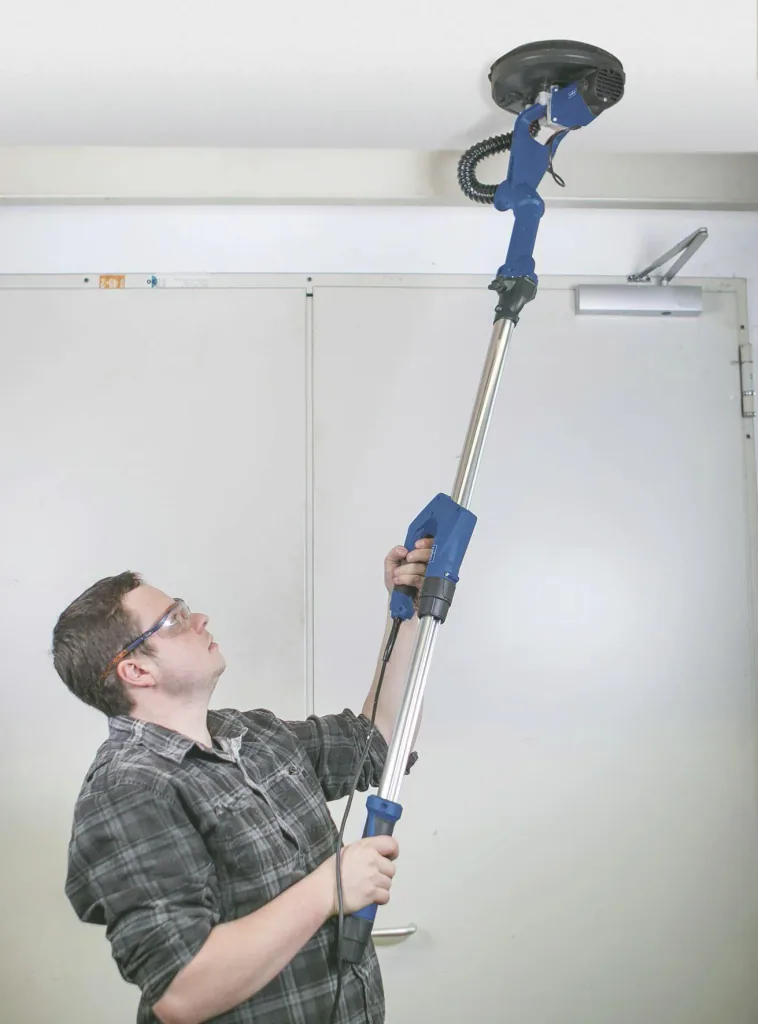 Wall and ceiling sander DS920 including extensive accessories