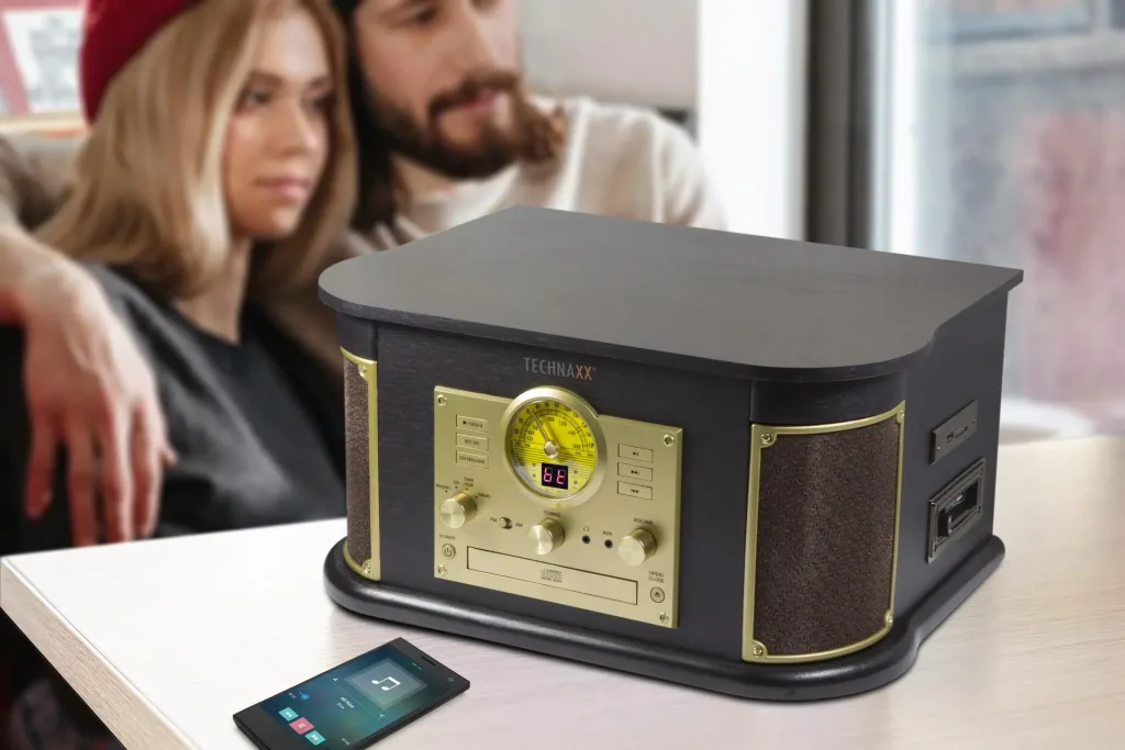 Nostalgia Bluetooth record player with integrated digitization function