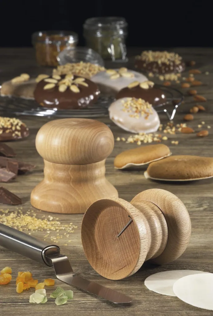 Gingerbread mold beechwood