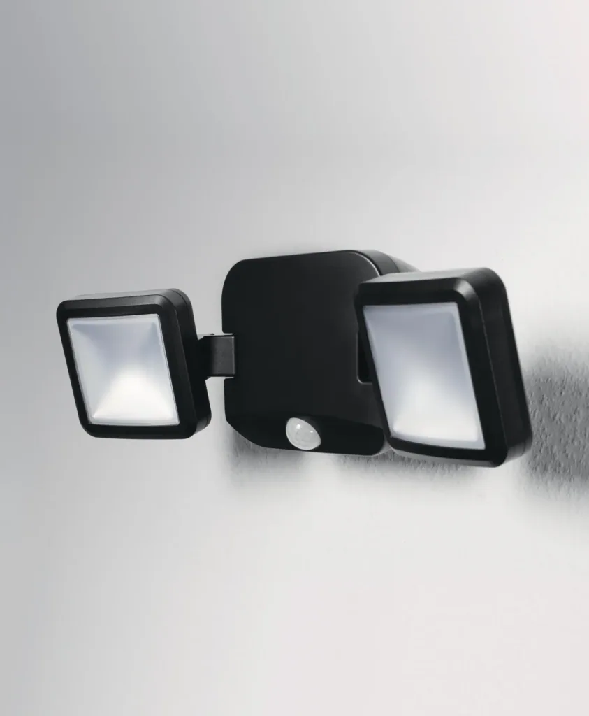Battery-operated LED outdoor double floodlight with motion detector
