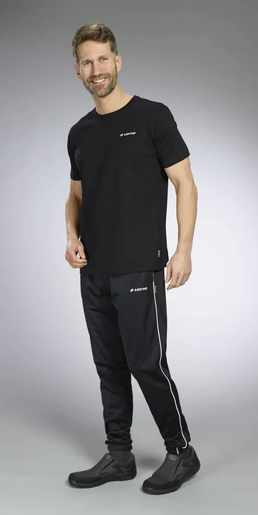 Sports pants, color black, size M